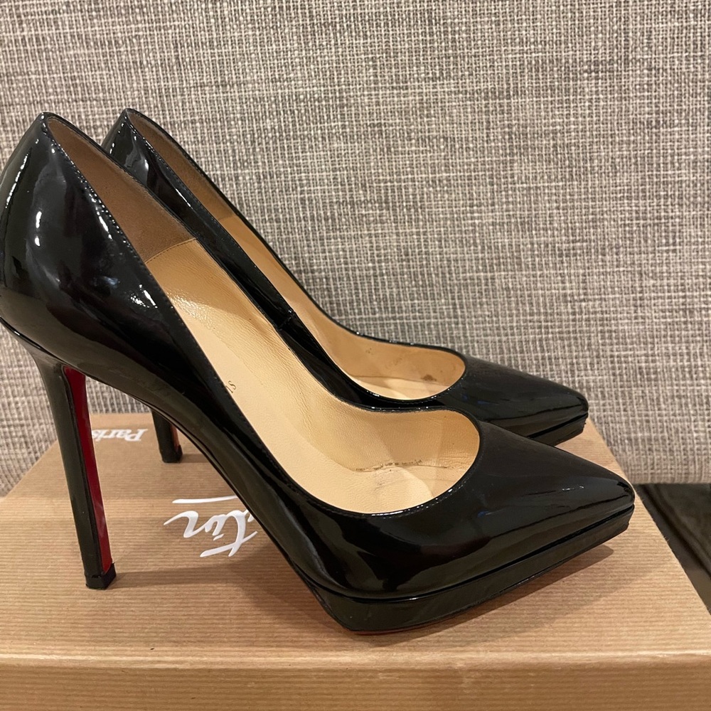 CHRISTIAN LOUBOUTIN
Patent Pigalle Plato 100mm